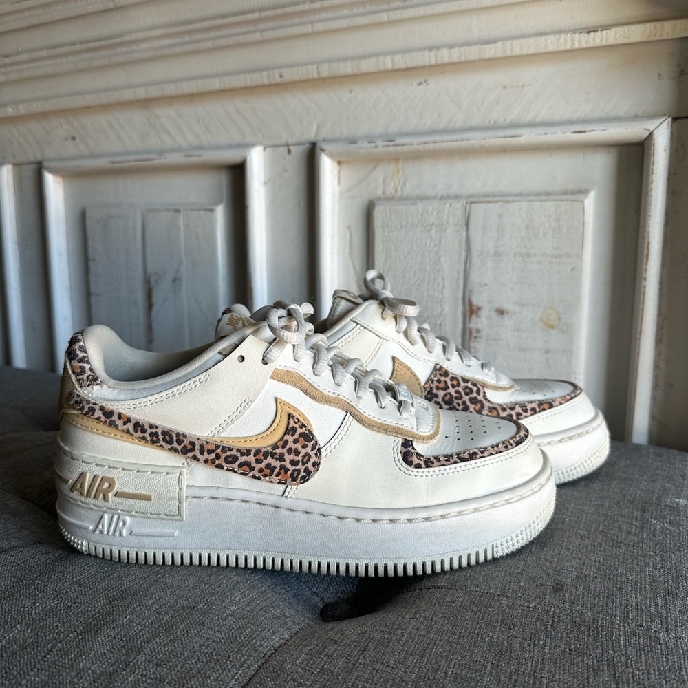 Nike Women's AF1 Air Force 1 Leopard Print